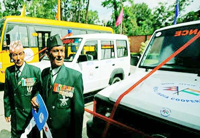 गणतंत्र दिवसः भारत ने हिमालयी दोस्त नेपाल को दीं 30 एंबुलेंस और 6 बसें और भी उपहार दिए..