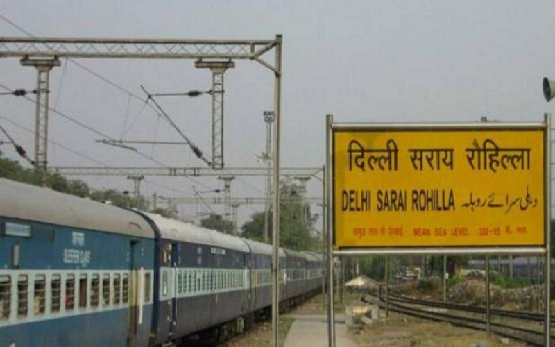 दिल्ली में ट्रेन में कश्मीरी युवकों को भीड़ ने पीटा, वृंदा करात ने मदद कर कराई रिपोर्ट