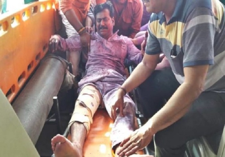 दिनदहाड़े लखीमपुर के भाजपा विधायक को पार्टी कार्यालय में मारी गोली, डीजीपी बोले- गनर सस्पेंड