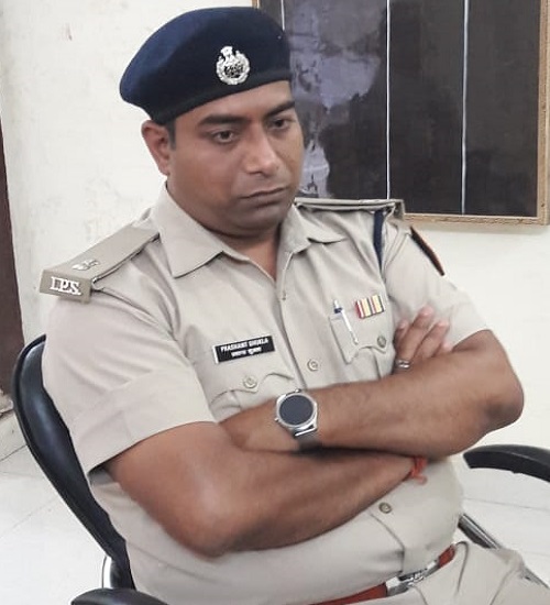 कानपुर देहात में पकड़ा गया फर्जी IPS अफसर, खुद को बताता था एनआईए अधिकारी