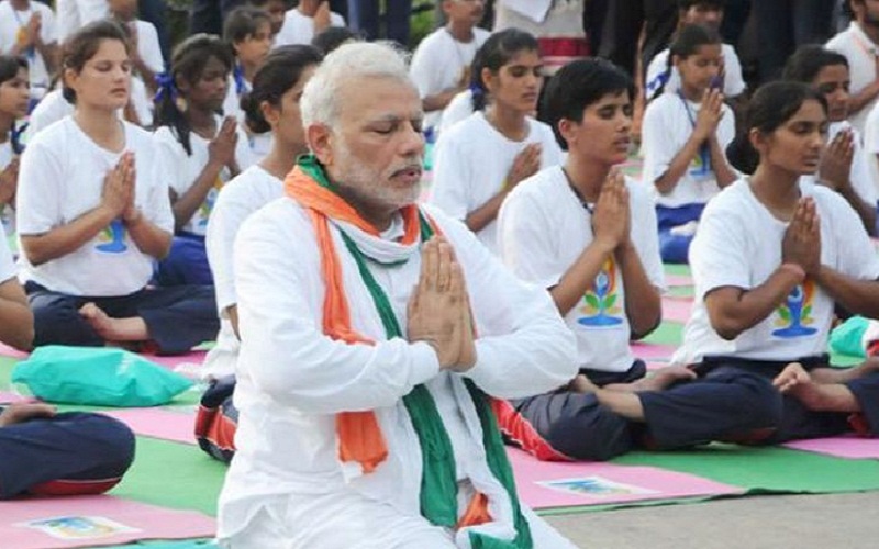 भारत के साथ-साथ दुनिया ने भी मनाया 5वां अंतरराष्ट्रीय योग दिवस