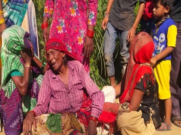 बिजनौर में चारा काटने गए दो युवकों की हाईटेंशन लाइन की चपेट में आने से मौत