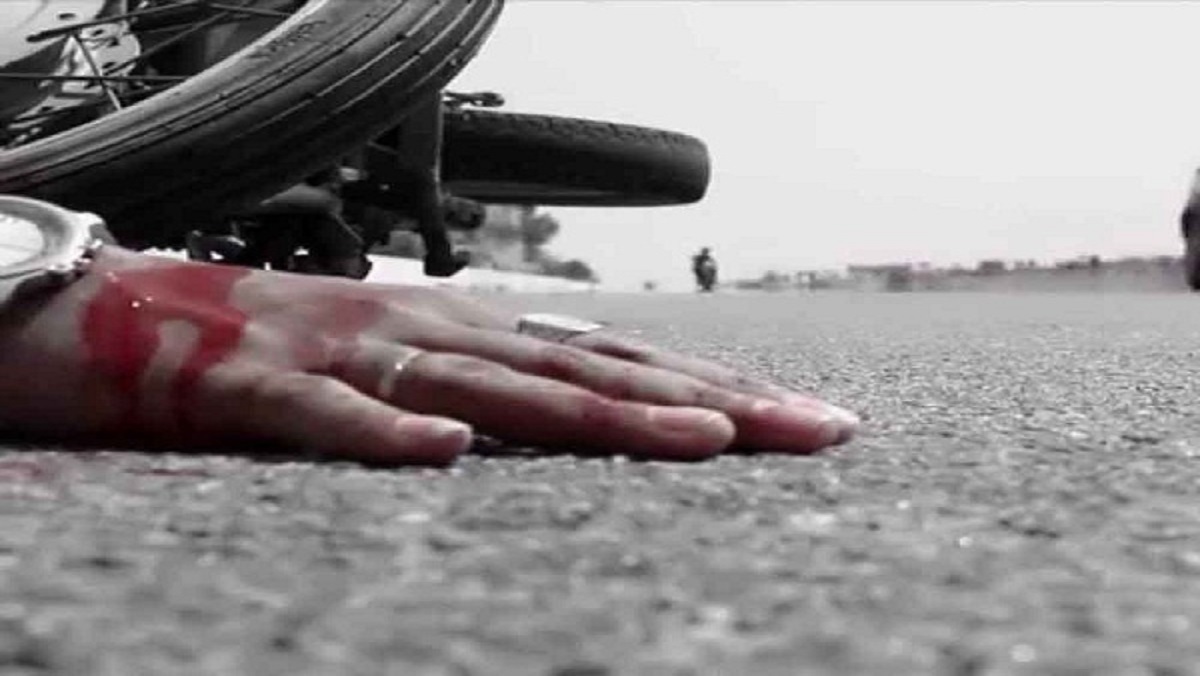हादसे में बाइक सवार युवक घायल, एक की मौत-दूसरा गंभीर