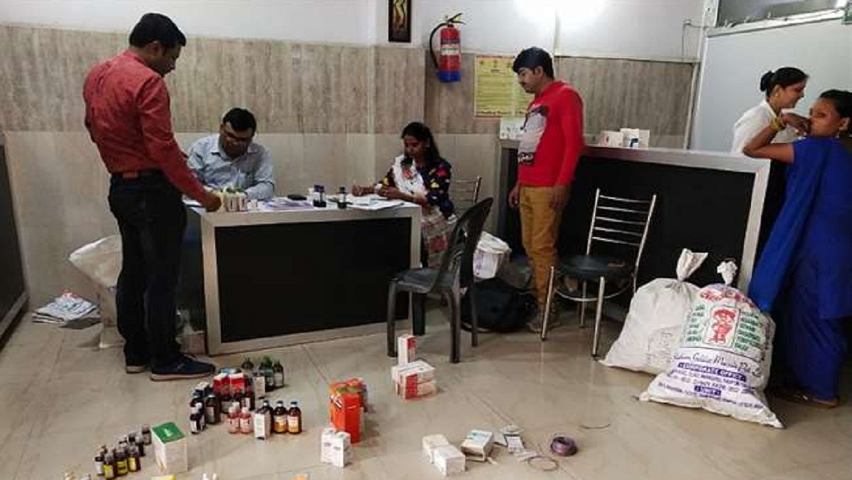 कानपुर में नर्सिंग होम पर छापा, बिना लाइसेंस चलता मिला मेडिकल स्टोर सील