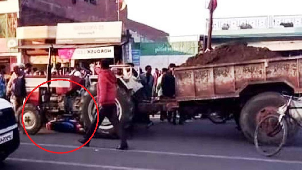 बांदाः शहर में कुछ देर पहले बाइक सवार की ट्रैक्टर से कुचलकर मौत