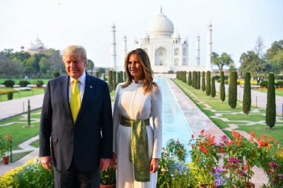 अमेरिकी राष्ट्रपति ट्रंप ने पत्नी मेलानिया संग देखा ताजमहल