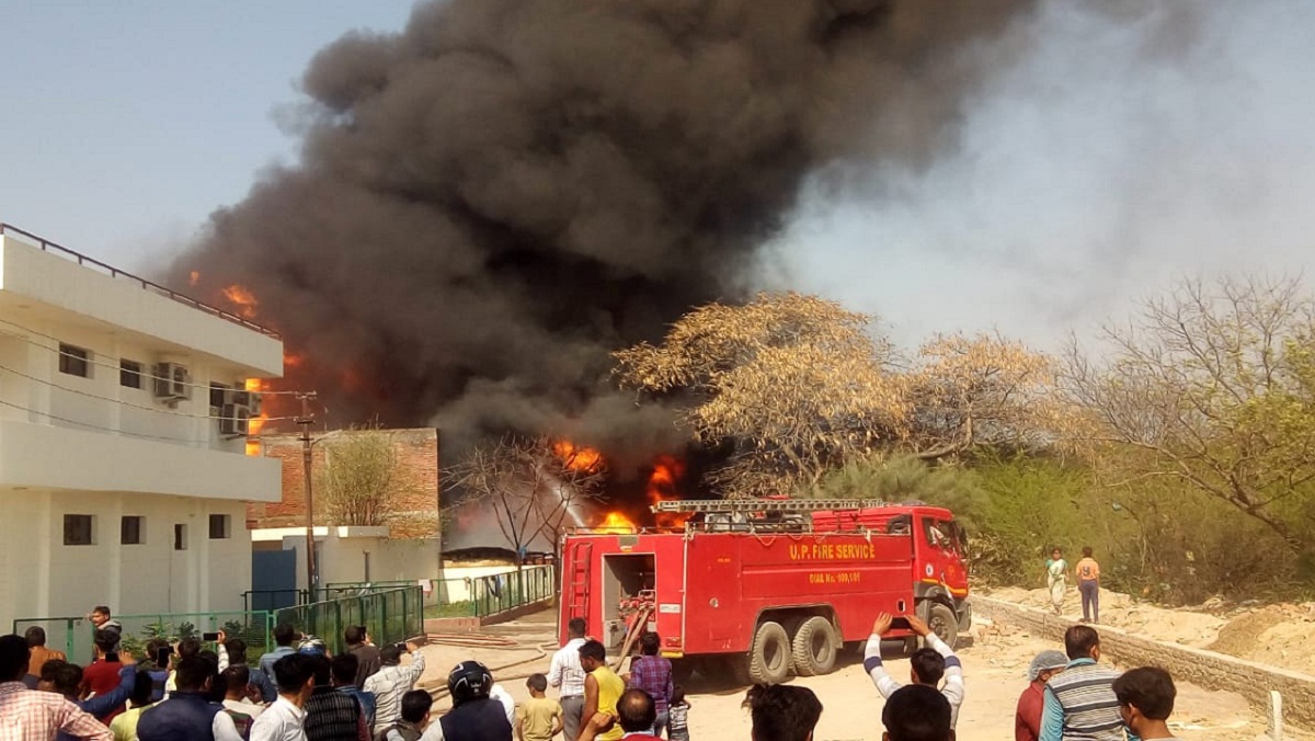 ब्रैकिंग न्यूजः कानपुर के पनकी में केमिकल फैक्ट्री में भीषण आग, बड़े नुकसान की आशंका