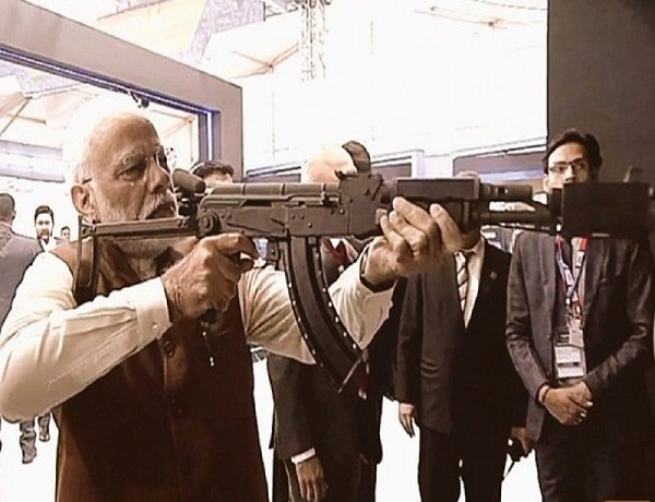 Defence Expo-2020 : प्रधानमंत्री मोदी ने बटन दबाकर किया उद्घाटन