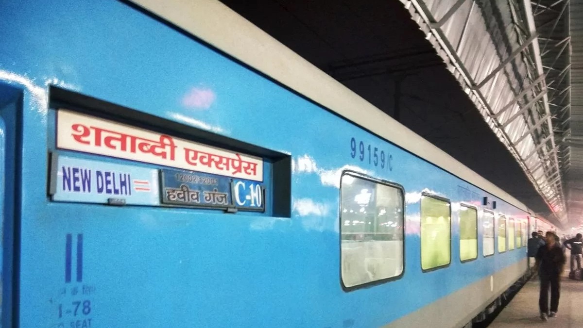 कोरोनाः VIP ट्रेन शताब्दी समेत 8 ट्रेनें निरस्त, बुंदेलखंड से भी जुड़ीं..