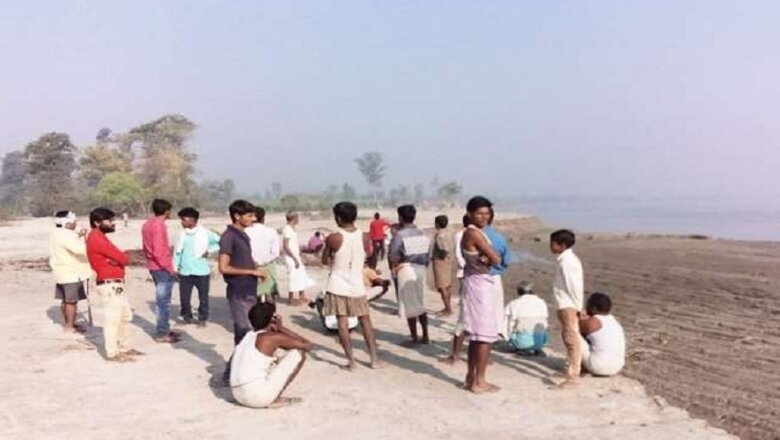 सीतापुर : डूबते बेटे को बचाकर खुद डूबा पिता, तलाश जारी