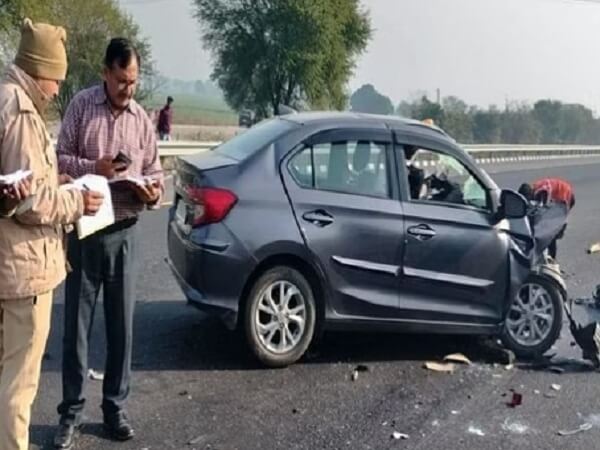 ADJ Poonam Tyagi killed in accident on Lucknow-Agra Expressway in Mainpuri, car collided with divider 