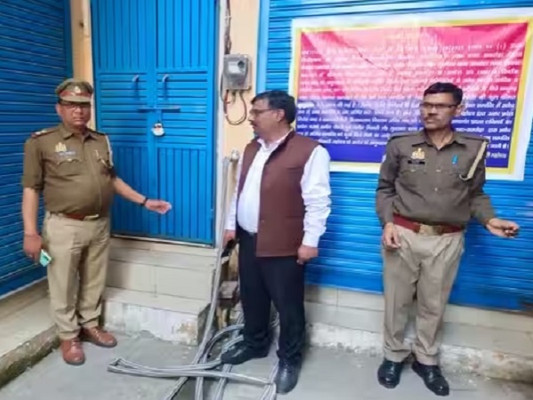 in Amroha Guest house attached to property dealer running sex racket