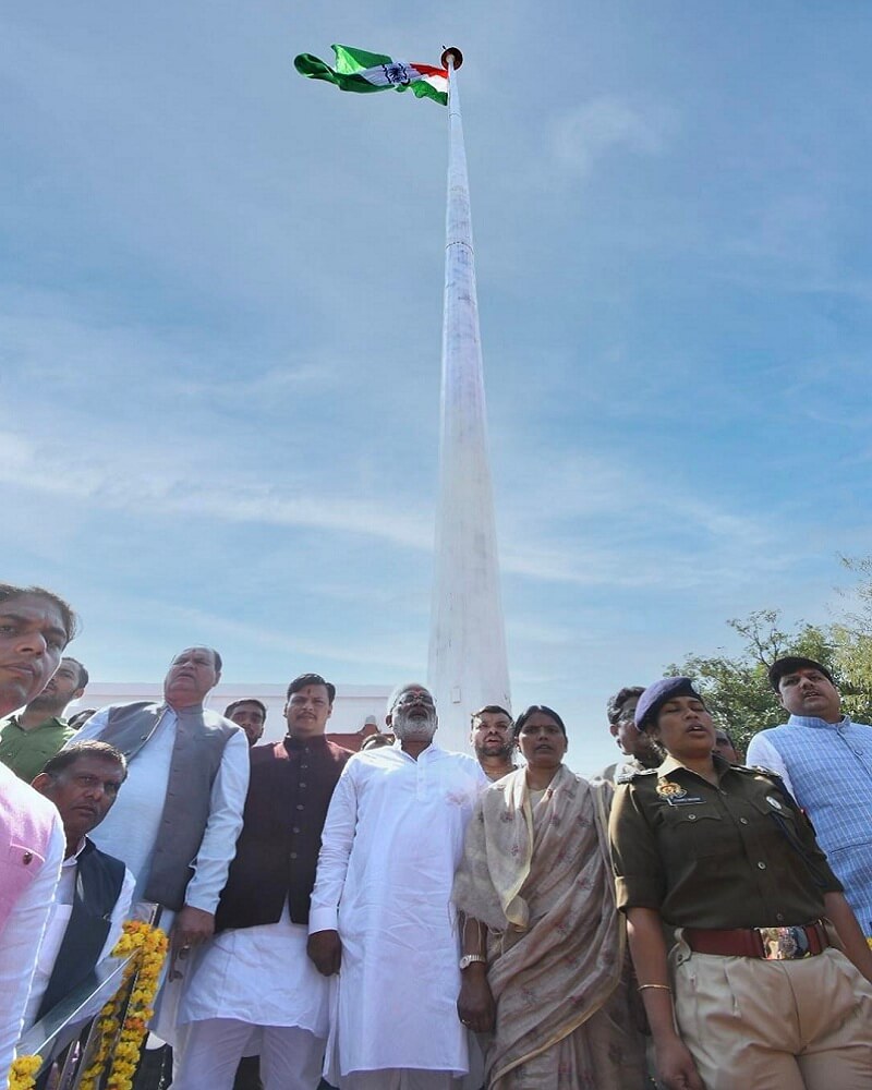 Minister Swatantra Dev Singh in Kanpur-Auraiya, inauguration of 30 meter high tricolor, inspection of plant
