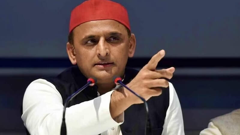 Both Deputy Chief Ministers missing from group photo of House, Akhilesh Yadav raised questions 