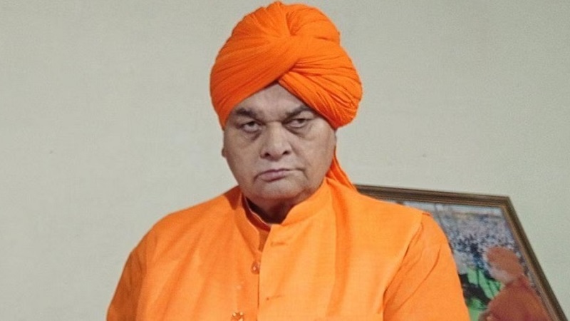SP MLA Swami Omvesh wants to shower flowers on worshipers in Uttar Pradesh by helicopter, sought permission 