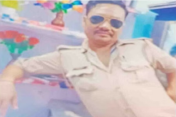 Constable jumps in front of train in Kanpur, was suspended for harsh firing 