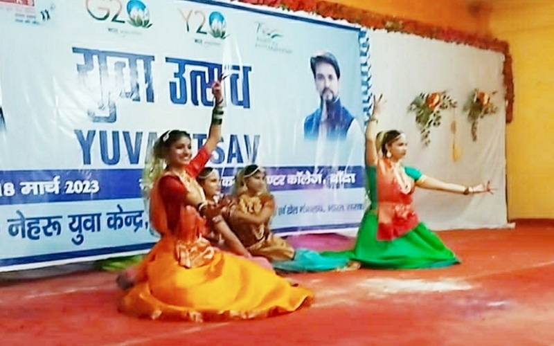 Sadar MLA Prakash Dwivedi inaugurated youth festival program in Banda