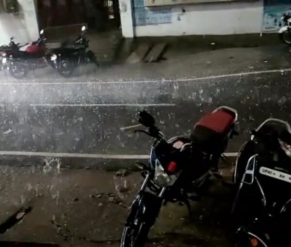 तपते बांदा को बारिश-ओलावृष्टि ने दी राहत-खुशनुमा हुआ मौसम, पारा लुढ़का
