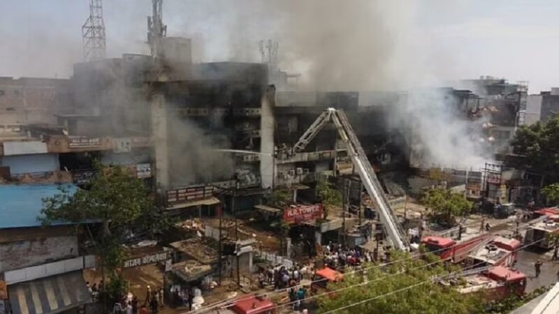 Kanpur Fire : Fire extinguished in Kanpur after 72 hours, loss of billions 