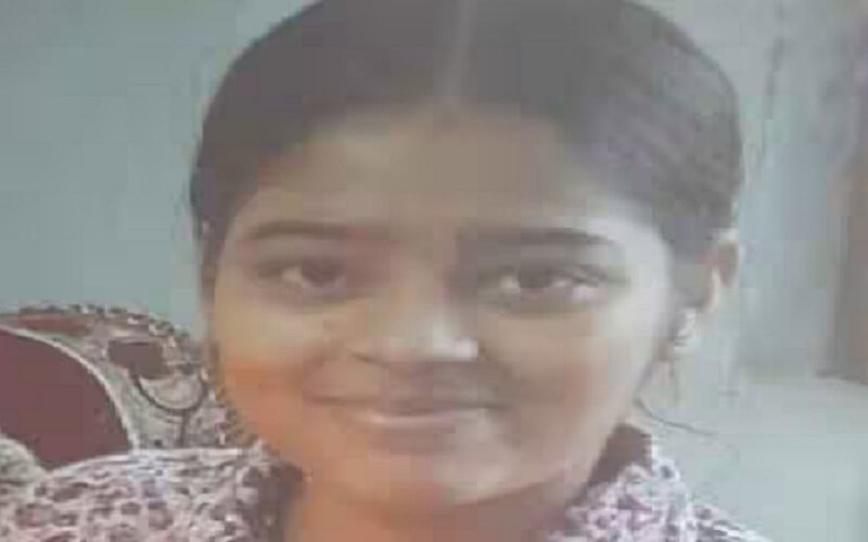 BJP leader's daughter shot herself in Jalaun, read full news 