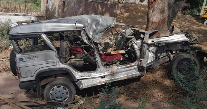 Breaking : Big accident in Banda, four people died, many injured 