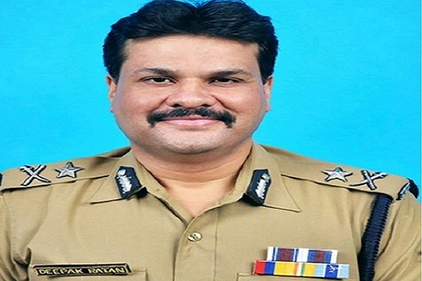IPS officer Deepak Ratan died of heart attack
