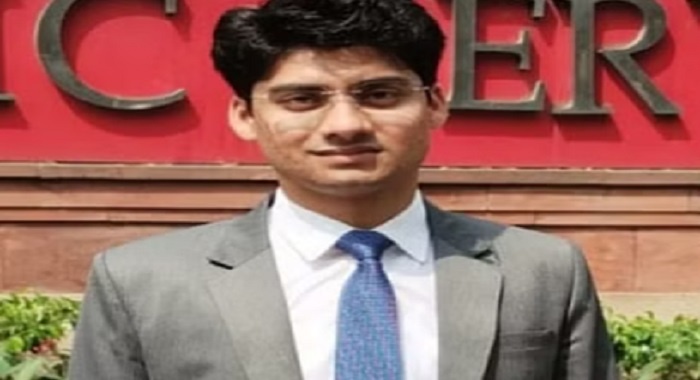 UPSC Result : Headmaster's son became rich in IAS, 154th rank in UPSC 