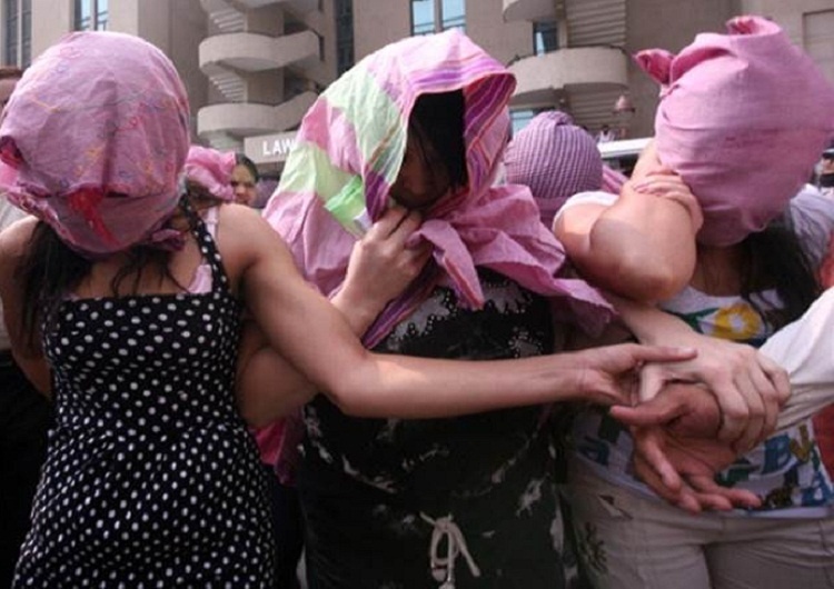 Sex racket busted in Hotel and Laj in Aligarh, 9 including 5 women arrested