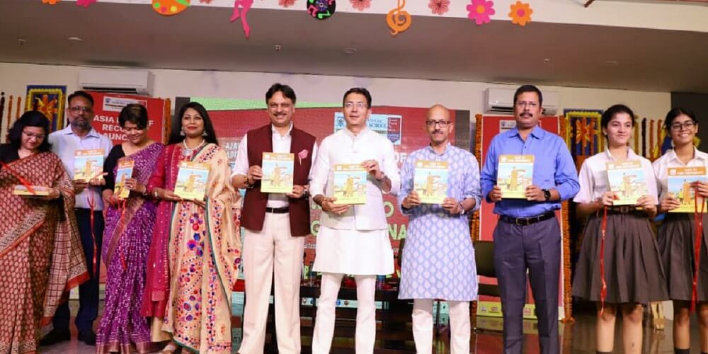 Lucknow : Book 'Ajay to Yogi Adityanath' released, made 'Asia Book of Records'