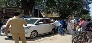 UP cabinet minister's car stuck in a pit in Shahjahanpur