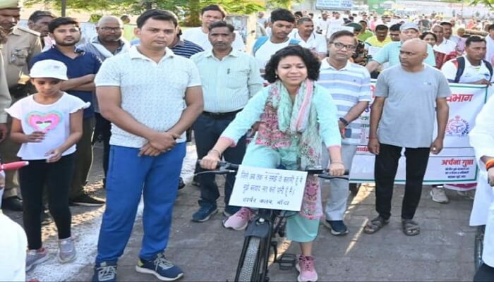 Cycle rally on World Environment Day in Banda, DM and Minister gave message