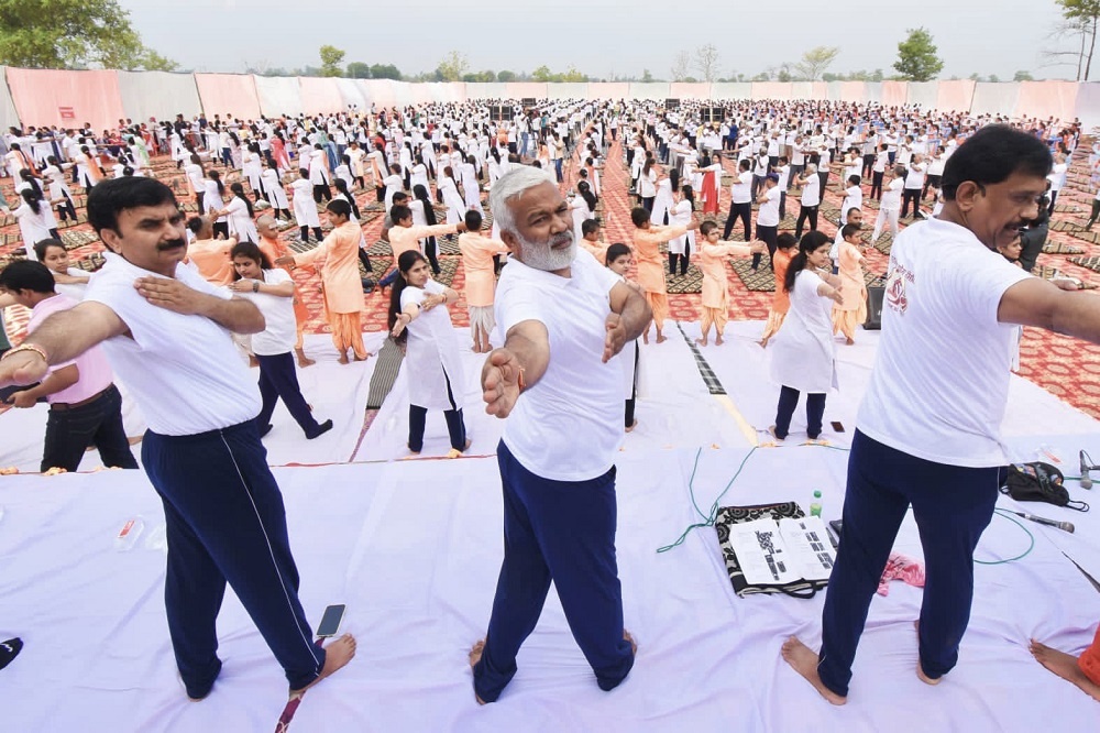 International Yoga Day : Governor, CM Yogi, Deputy CM and ministers also did yoga 