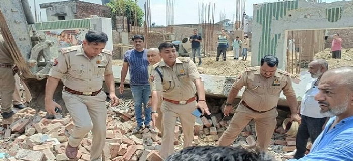 9 laborers buried under falling balcony of cinema hall in Amroha, 2 killed
