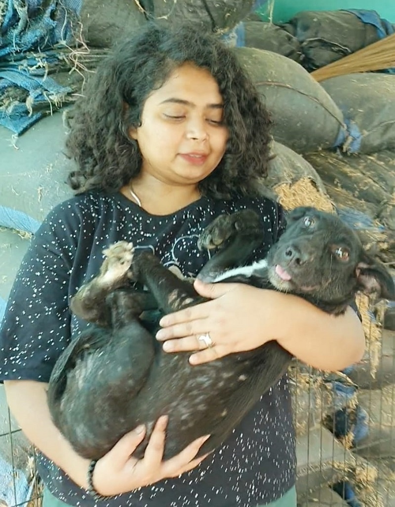 Personality : Bhairav ​​is seen in service of dogs to Aradhana singh in Banda 