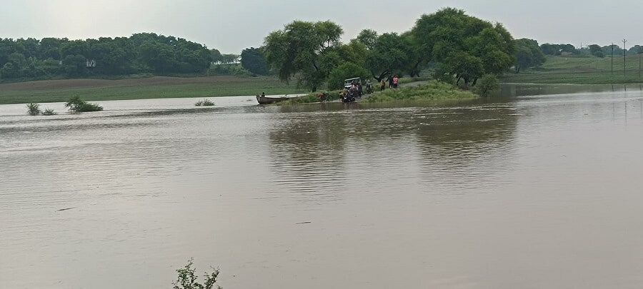 Water level of Ken river rising in Banda, close watch of administration 