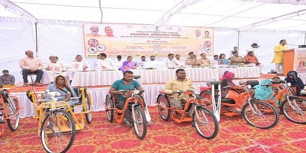 Minister said in Banda, government is giving Rs 1100 crore for maintenance to 11 lakh disabled people 