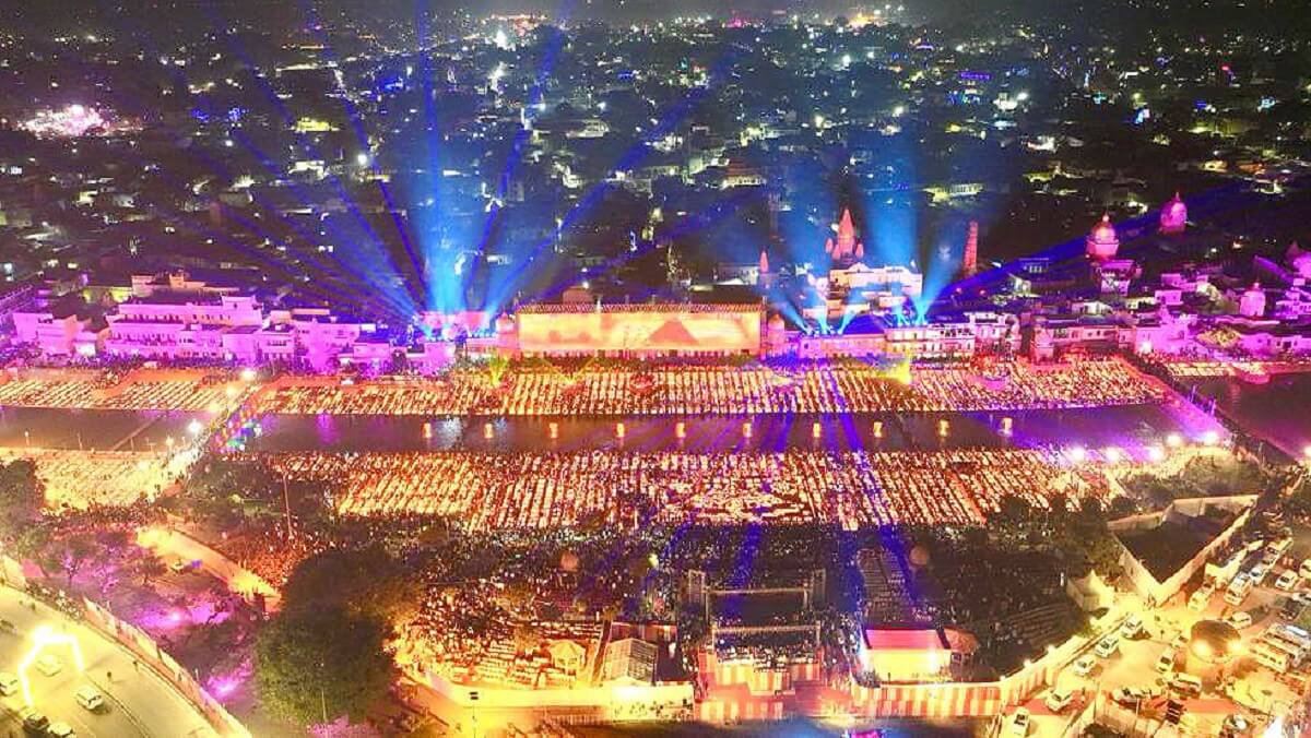 Lord Ram's city Ayodhya lit up with 22 lakh lamps, Guinness Book team announced after drone calculations