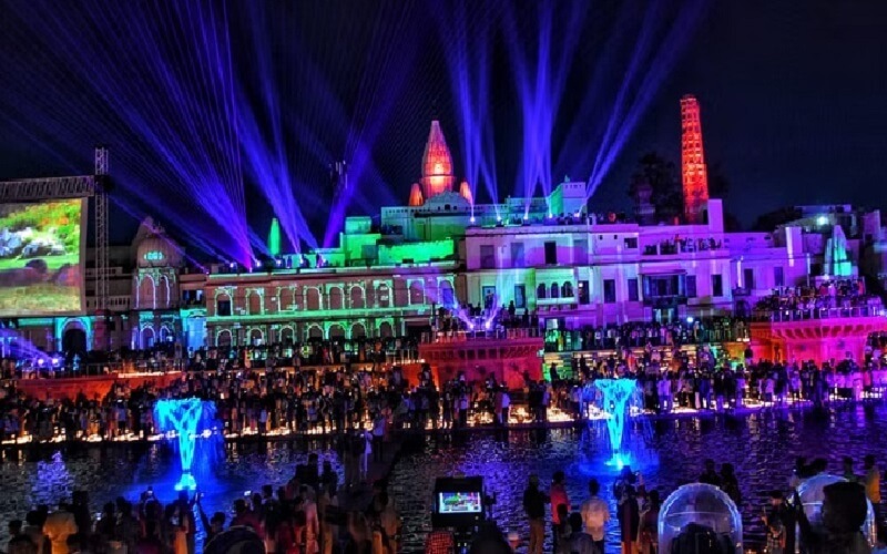 Lord Ram's city Ayodhya lit up with 22 lakh lamps, Guinness Book team announced after drone calculations