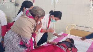 UP : After feeding poison to three children, mother also consumed herself
