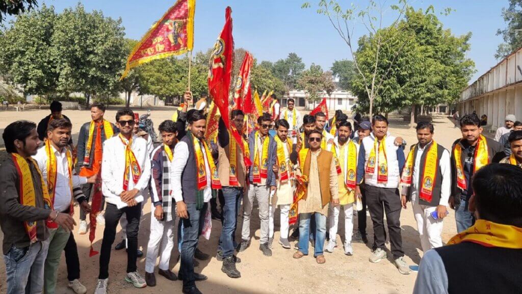 Student leaders took out yatra in Banda took pledge of consecration with much fanfare 