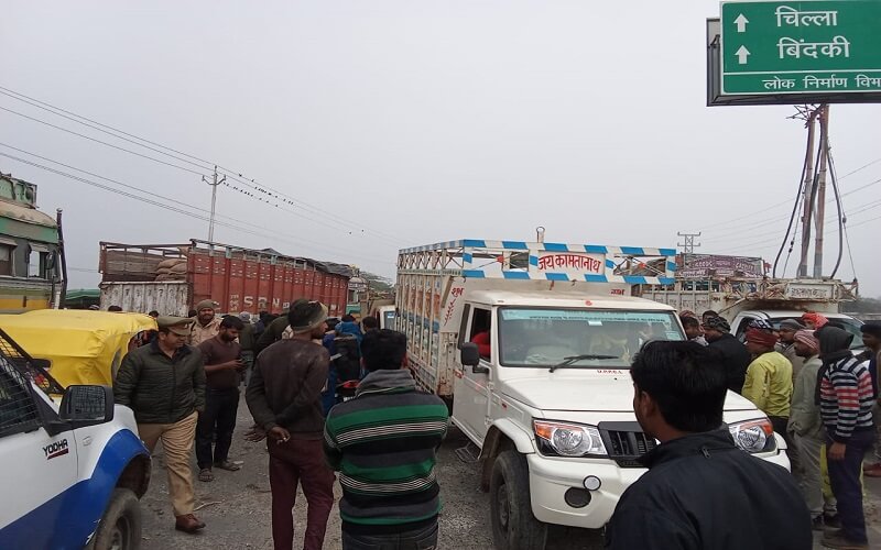 in Banda Chakka jam of drivers effect visible in entire district against central law