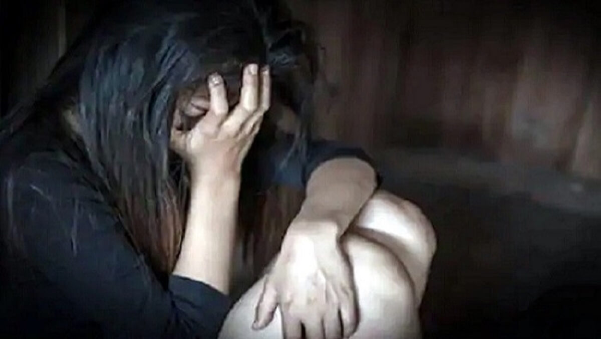 In UP 6 youths blackmailed girl student and gang-raped her 