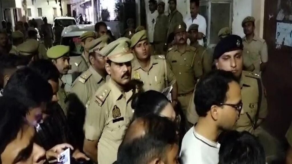 Bodies of female constable and male constable found in room in Prayagraj