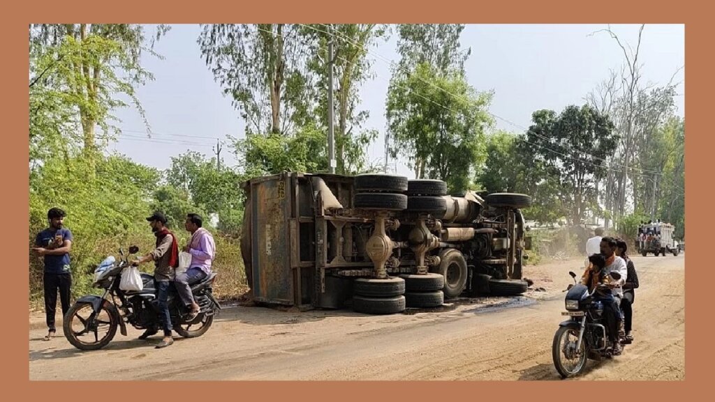 road accident in Banda 2 killed