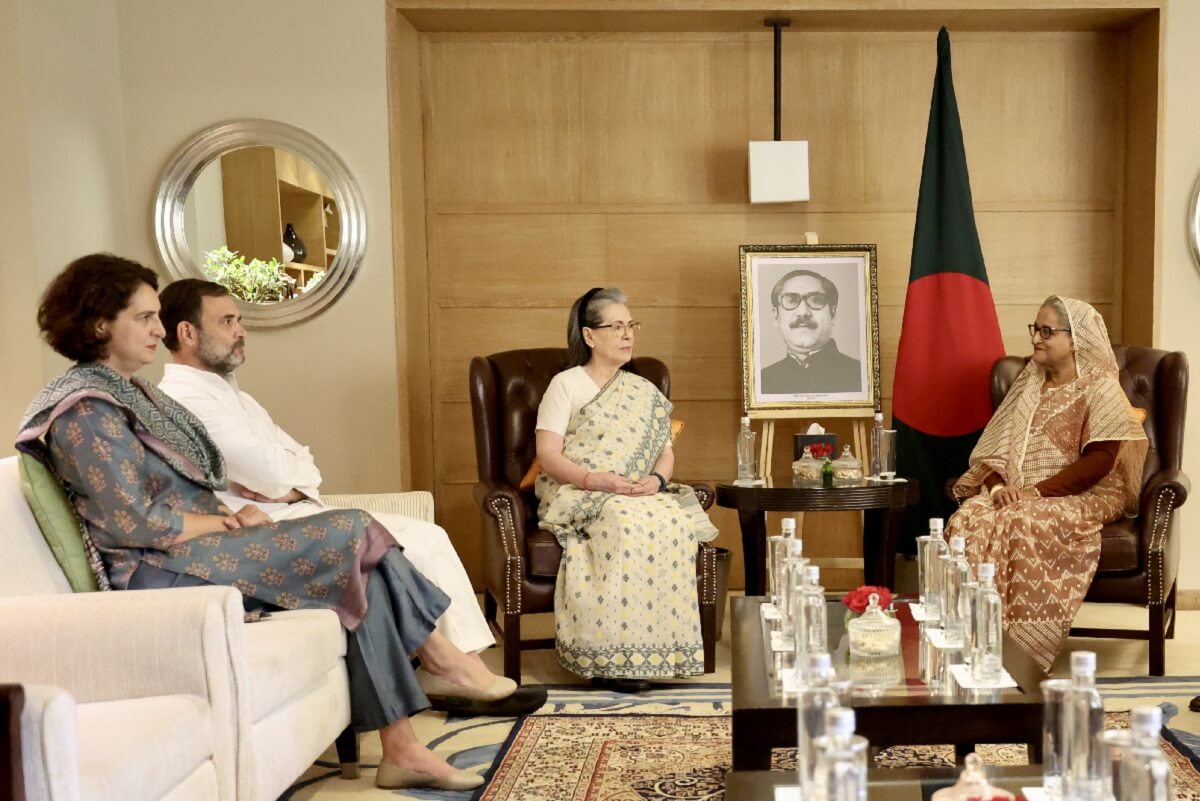 Sonia Gandhi met Bangladesh PM Sheikh Hasina