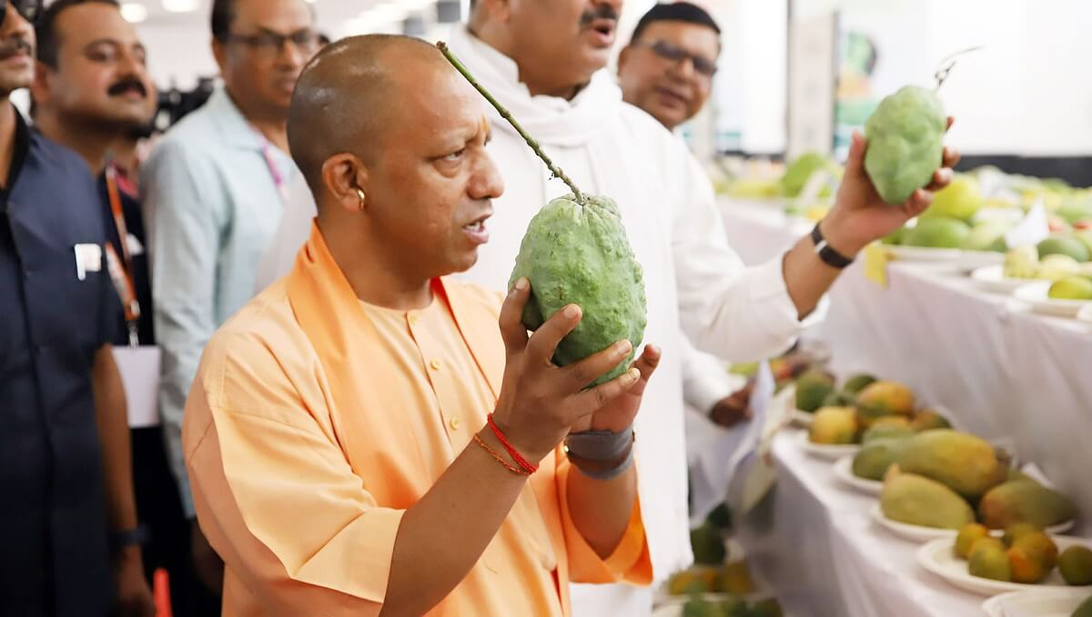 lucknow-cm-yogi-inaugurated-mango-festival