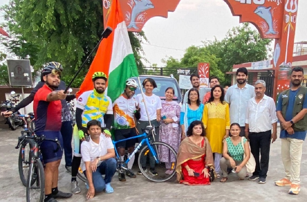 Passion! Everester Nisha reached Kanpur, going from India to London on bicycle