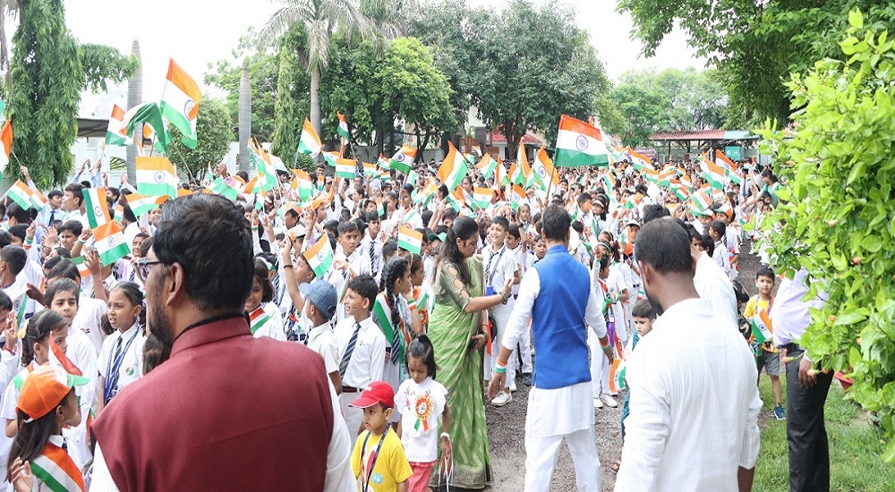 Flag hoisting at BhagwatPrasadMemorial School on IndependenceDay in Banda 