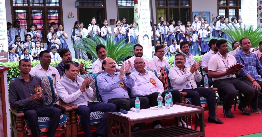 Teacher's Day celebrated in schools-colleges of Banda