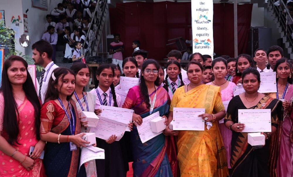 Teacher's Day celebrated in schools-colleges of Banda